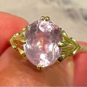 Authentic 14K Yellow Gold Oval Pink Genuine Kunzite Ring, Size 7 and ~4.5 grams